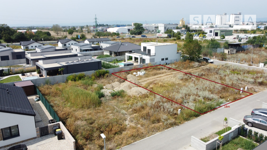 Stavebný pozemok, 495m2, IS na pozemku, Kapria ulica Senec