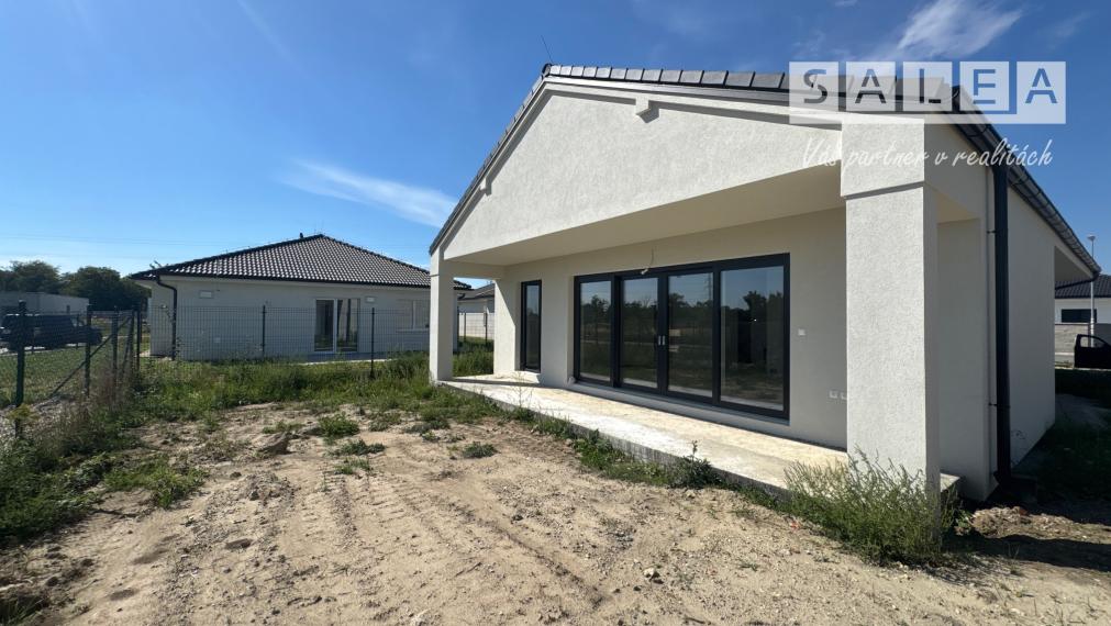 Moderný bungalov, 536m2, Karasová ulica Senec