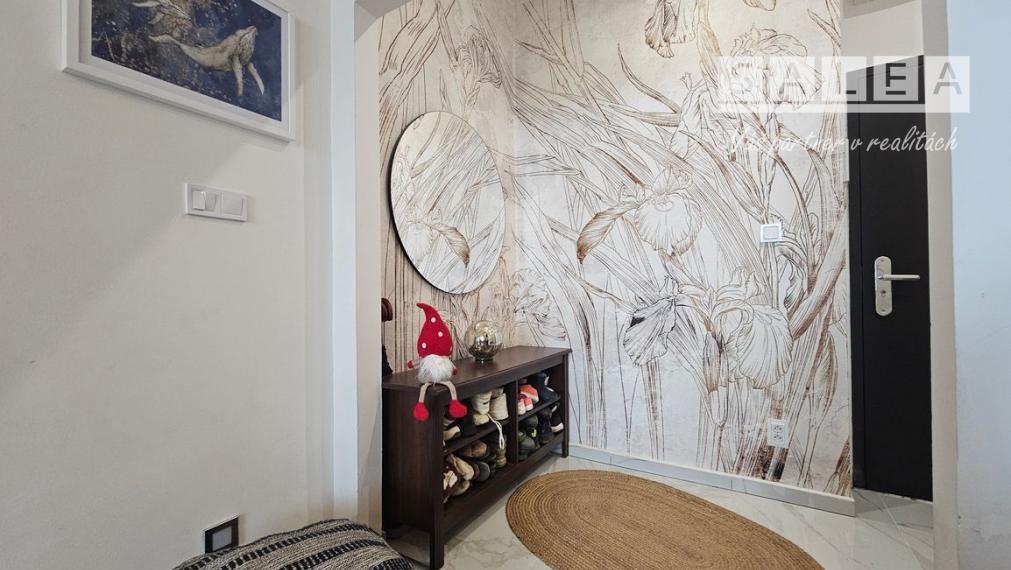 3i byt 114m2, vynikajúca poloha, dve kúpeľne, Sládkovičovo