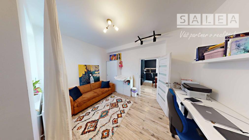 3i byt 114m2, vynikajúca poloha, dve kúpeľne, Sládkovičovo