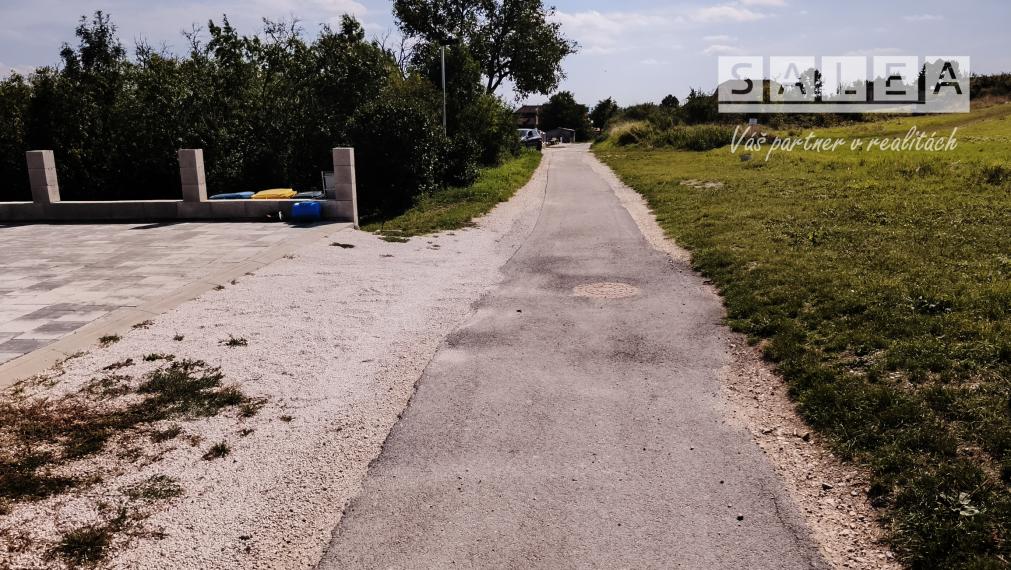 Na predaj stavebný pozemok v meste Vrbové o výmere 2944m2.