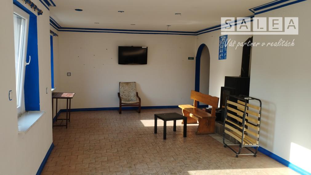 Motorest s ubytovaním, 3878m2, Bzenec - Morava.