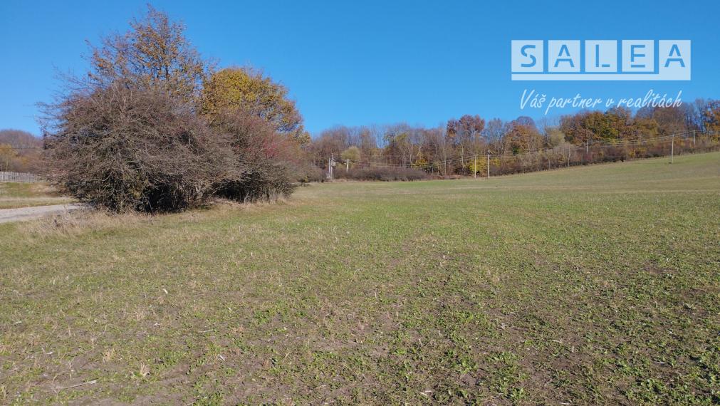 Krásny pozemok v obci Chvojnica časť - Hate o výmere 3845m2