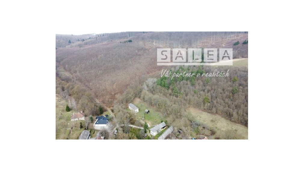 Pozemok s chalupou v obci Podkylava o výmere 8852m2.