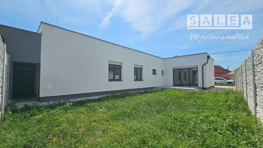 Moderný 4-izbový dom 112 m2 na pozemku 392m2 – Horné Saliby