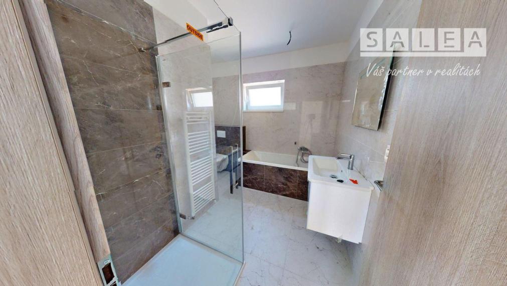 Moderný 4-izbový dom 112 m2 na pozemku 392m2 – Horné Saliby