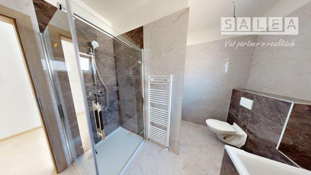 Moderný 4-izbový dom 112 m2 na pozemku 392m2 – Horné Saliby