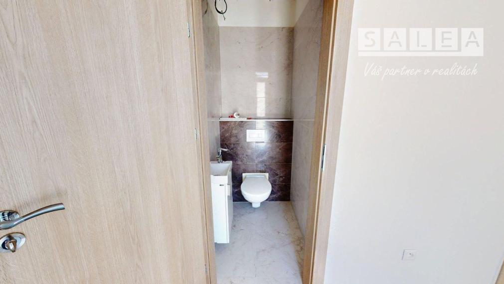 Moderný 4-izbový dom 112 m2 na pozemku 392m2 – Horné Saliby