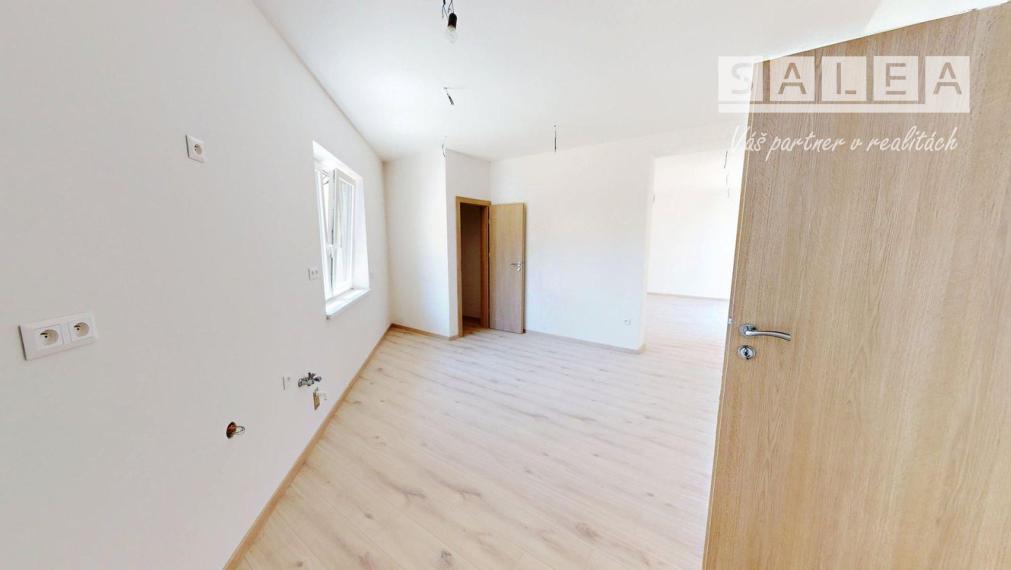 Moderný 4-izbový dom 112 m2 na pozemku 392m2 – Horné Saliby
