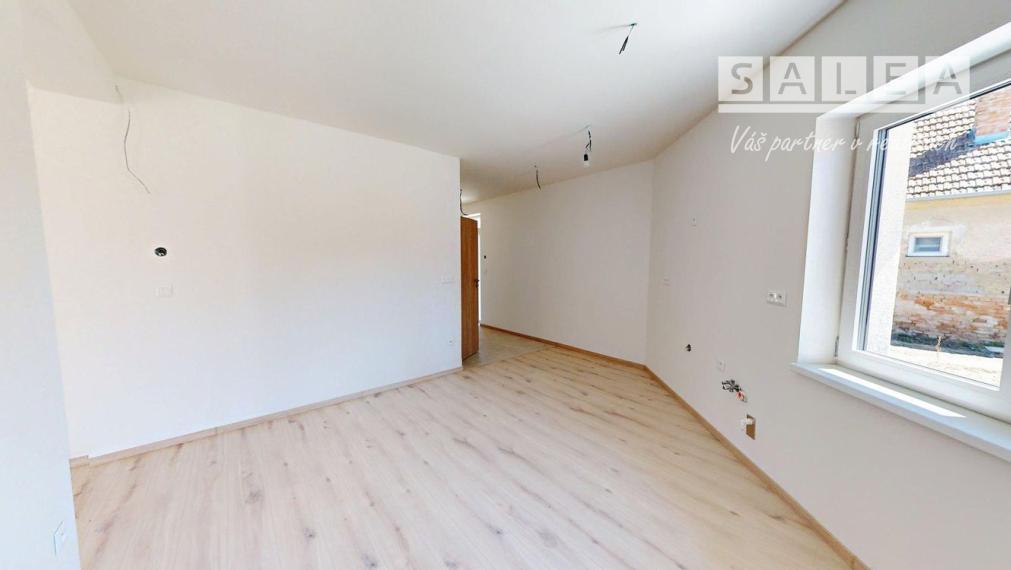 Moderný 4-izbový dom 112 m2 na pozemku 392m2 – Horné Saliby