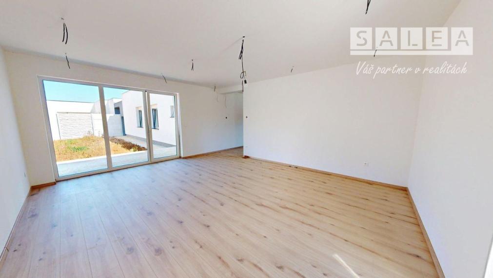 Moderný 4-izbový dom 112 m2 na pozemku 392m2 – Horné Saliby