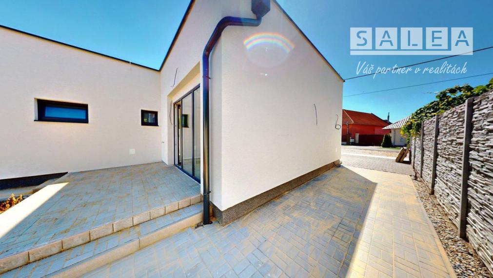 Moderný 4-izbový dom 112 m2 na pozemku 392m2 – Horné Saliby