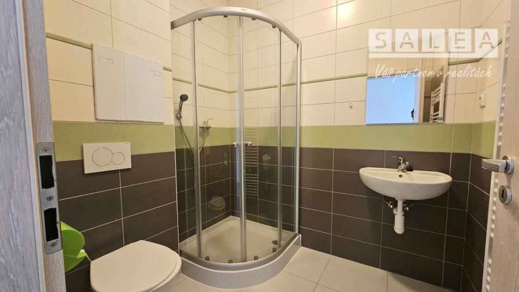 Prenájom Priestor ambulancie Galanta/west 75m2