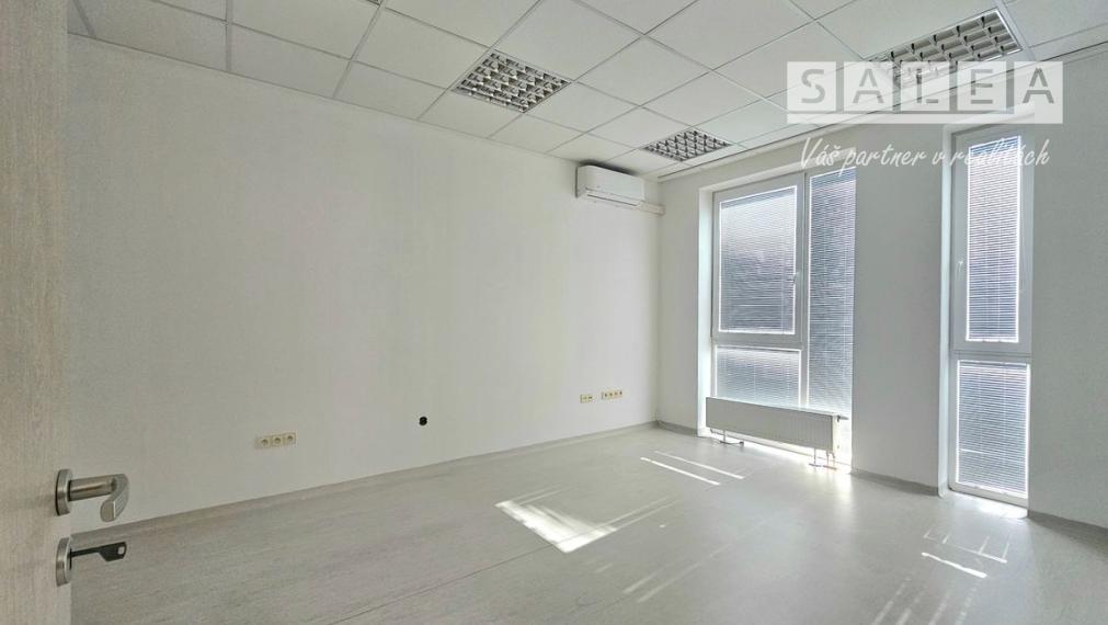 Prenájom Priestor ambulancie Galanta/west 75m2