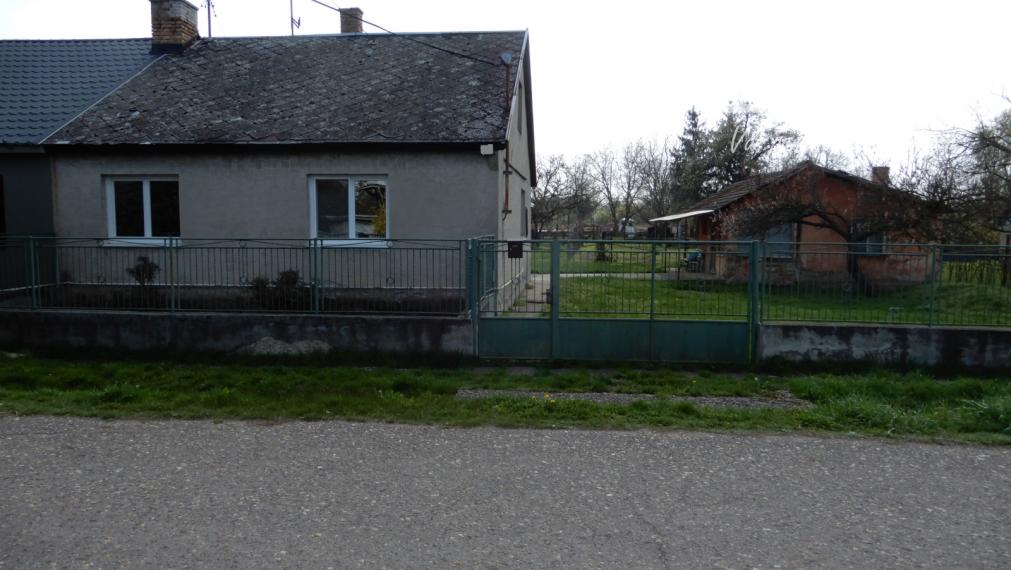 Slnečný Rodinný dom,100 m2, letná kuchyňa, Turá, okr.Levice