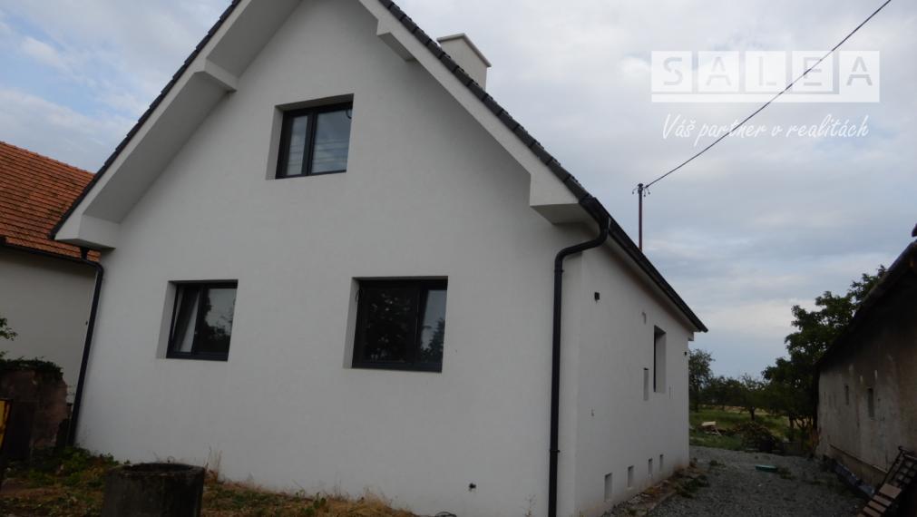 Pekný rodinný dom, 300 m2, kompletná rekonštrukcia, Hronské Kľačany, okr. Levice