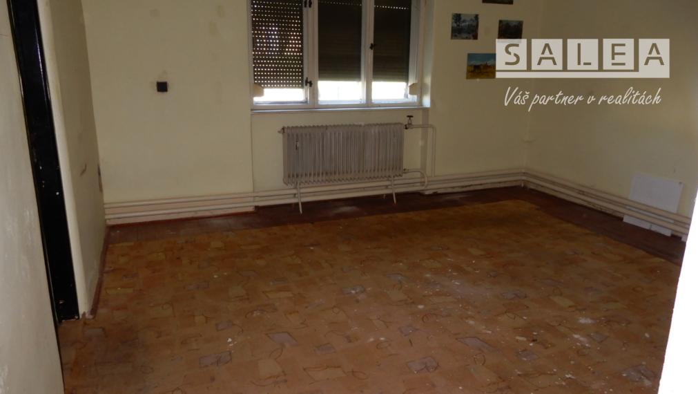 Rodinný dom, garáž, letná kuchyňa, 110 m2, Šahy, okr. Levice