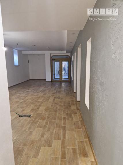 Prenájom pre pestrú ponuku služieb pešia zóna Šaľa 200 m2 alebo po miestnostiach