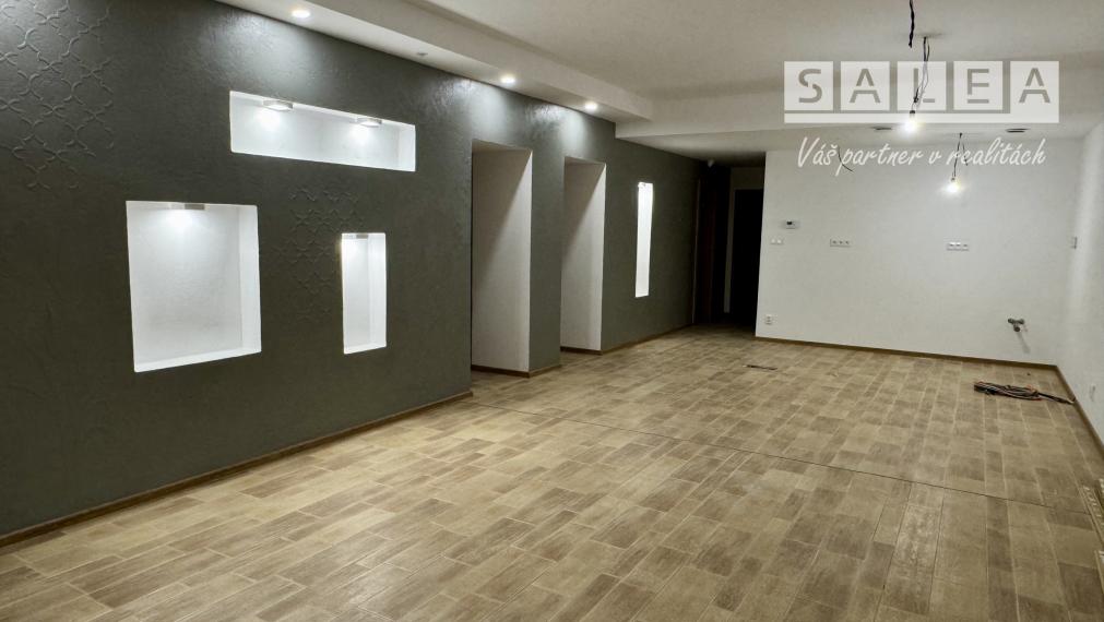 Prenájom pre pestrú ponuku služieb pešia zóna Šaľa 200 m2 alebo po miestnostiach