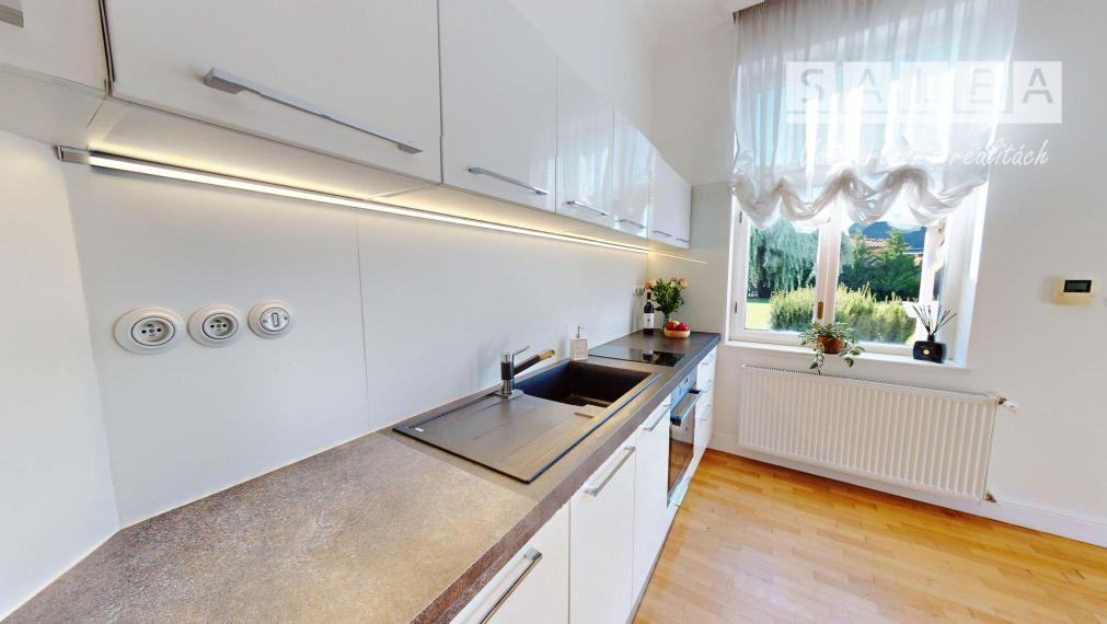 3 izbový rodinný dom s veľkorysým pozemkom 943 m2 v Šali po kompletnej krásnej rekonštrukcii