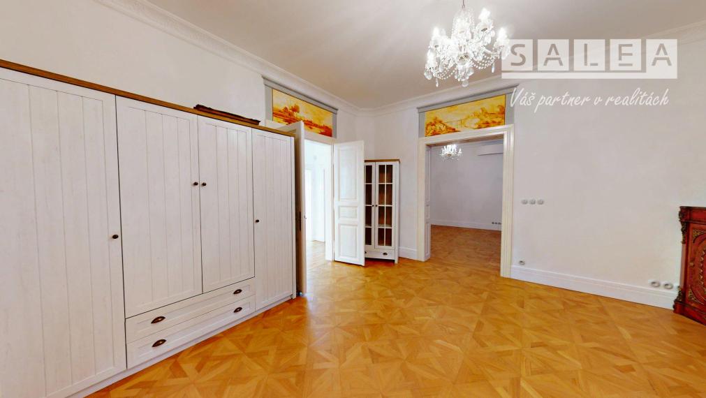 3 izbový rodinný dom s veľkorysým pozemkom 943 m2 v Šali po kompletnej krásnej rekonštrukcii