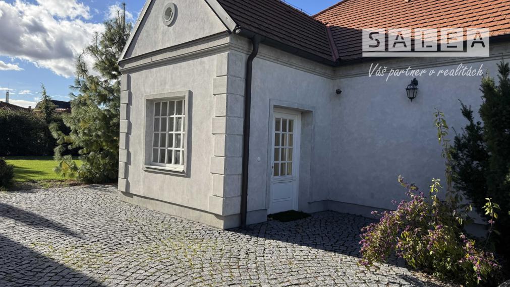 3 izbový rodinný dom s veľkorysým pozemkom 943 m2 v Šali po kompletnej krásnej rekonštrukcii