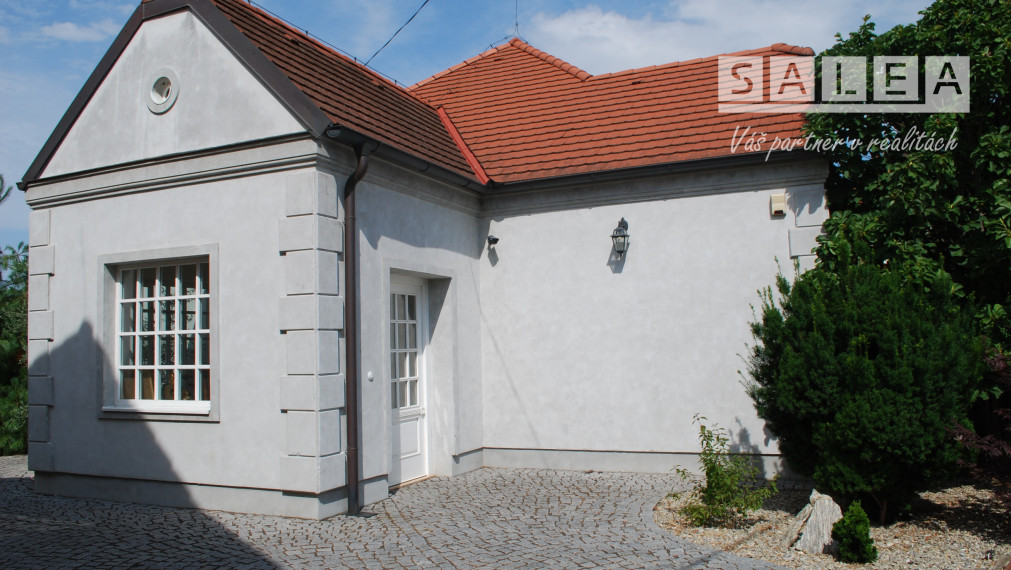 3 izbový rodinný dom s veľkorysým pozemkom 943 m2 v Šali po kompletnej krásnej rekonštrukcii