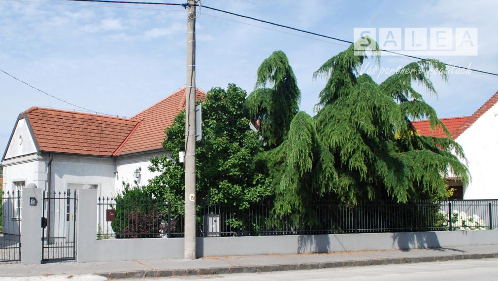 Rodinný dom vhodný na bývanie alebo reprezentatívne kancelárske priestory