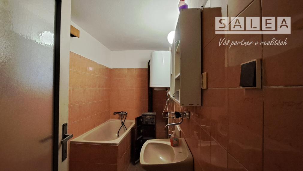 Chata v hornej časti Hronskej Dúbravy na predaj