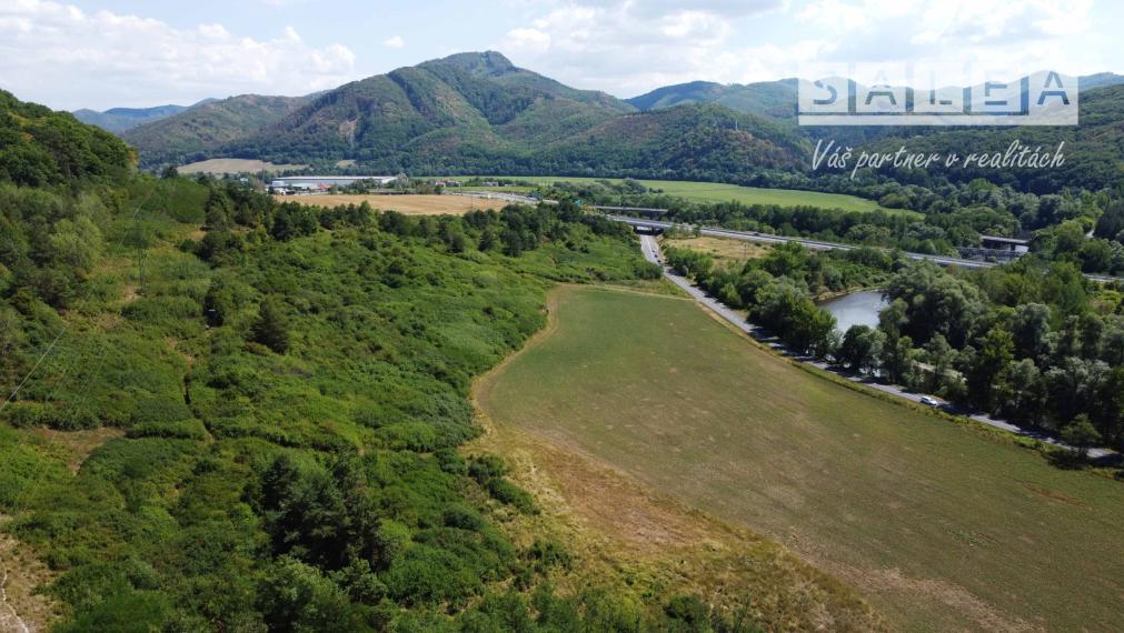 Pozemok o výmere 1267 m2 v extraviláne Žiar nad Hronom