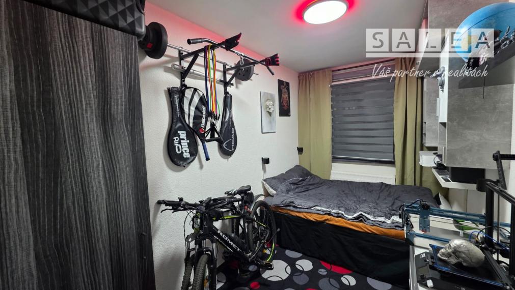 TURZOVKA 3-IZBOVÝ PRIESTRANNÝ BYT PRIAMO V CENTRE-ZARIADENÝ