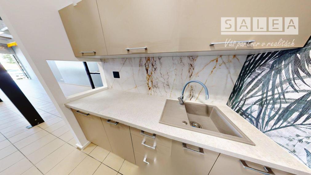 OBCHODNÝ PRIESTOR, 91m2, ŽILINA - CENTRUM, PRI OC DUBEŇ