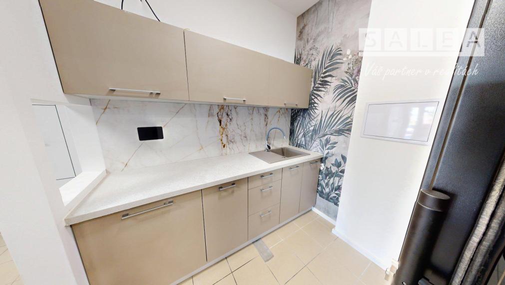 OBCHODNÝ PRIESTOR, 91m2, ŽILINA - CENTRUM, PRI OC DUBEŇ