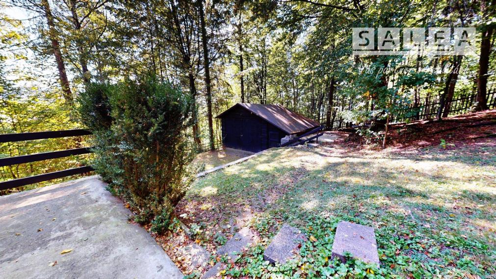 CHATA UPROSTRED LESA, POZEMOK 1782m2, ČADCA - BREHY