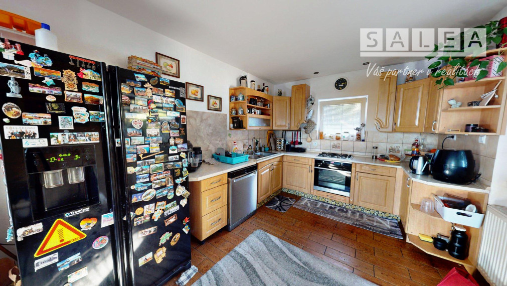 Trojpodlažný RD s veľkou záhradou v Moldave nad Bodvou