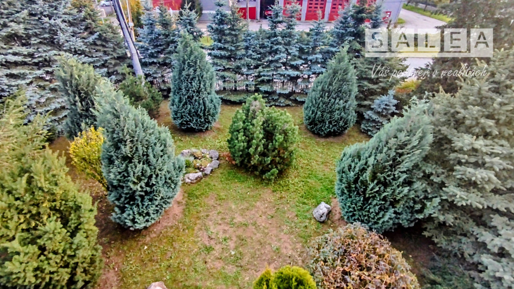 Trojpodlažný RD s veľkou záhradou v Moldave nad Bodvou