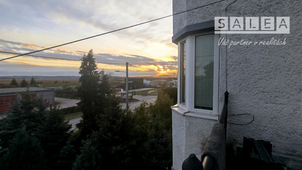 Trojpodlažný RD s veľkou záhradou v Moldave nad Bodvou