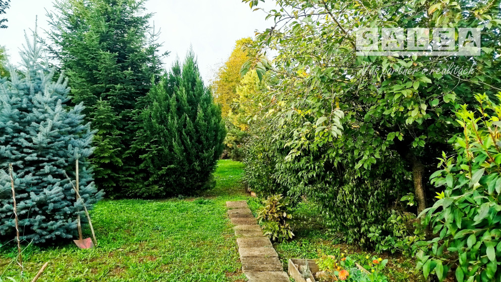 Trojpodlažný RD s veľkou záhradou v Moldave nad Bodvou