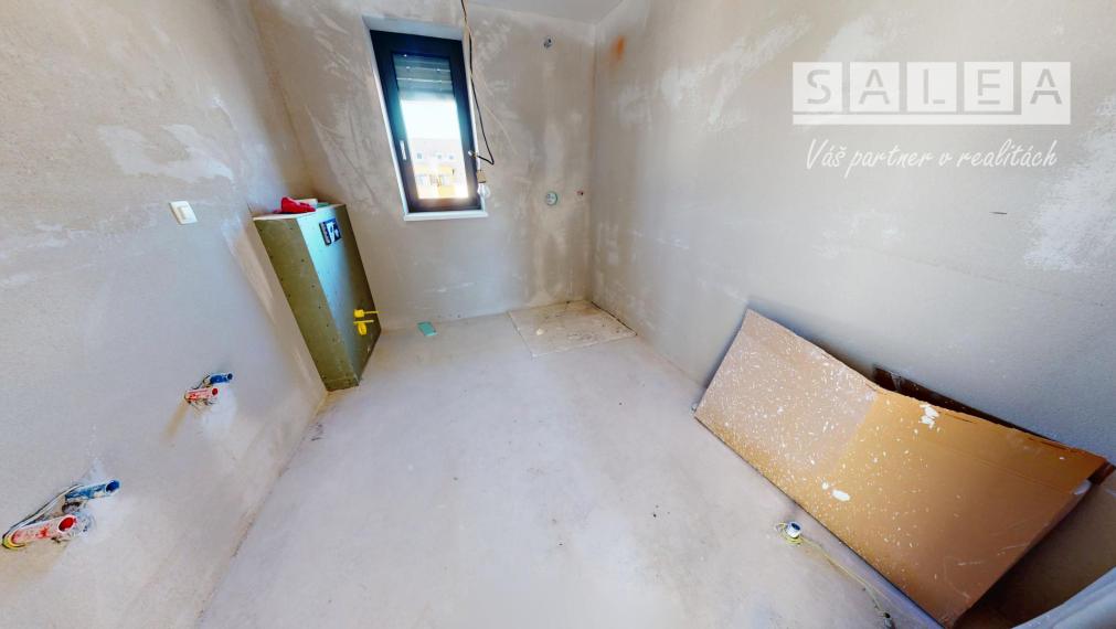 Exkluzívny poschodový dom v lukratívnej lokalite v Čunove, 286 m2, slnečný pozemok 571 m2