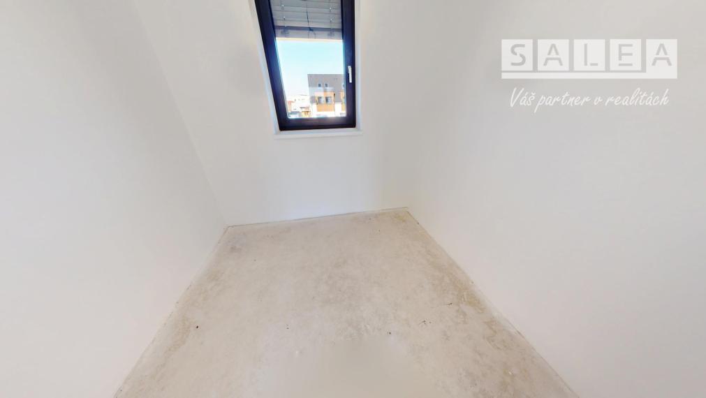 Exkluzívny poschodový dom v lukratívnej lokalite v Čunove, 286 m2, slnečný pozemok 571 m2