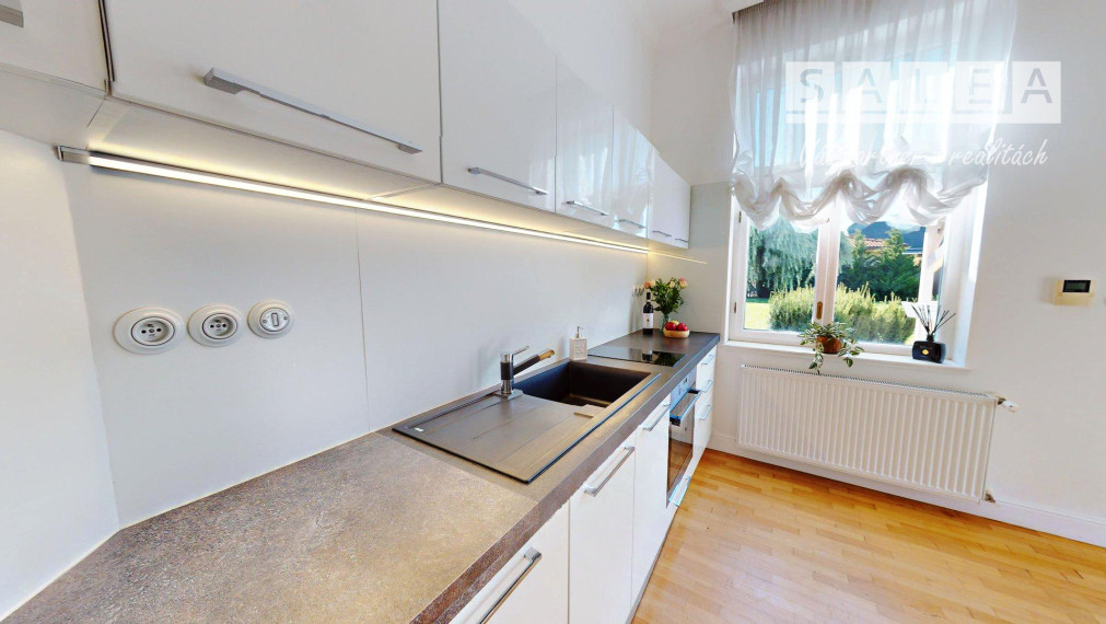 3 izbový rodinný dom s veľkorysým pozemkom 943 m2 v Šali po kompletnej krásnej rekonštrukcii