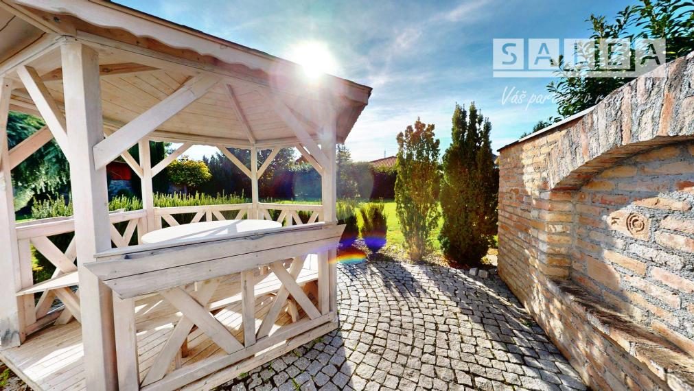 3 izbový rodinný dom s veľkorysým pozemkom 943 m2 v Šali po kompletnej krásnej rekonštrukcii