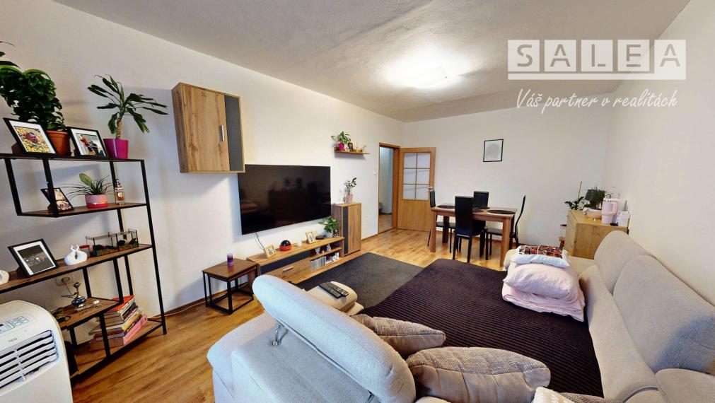 NOVÁ CENA! Priestranný 2,5izbový byt na ulici J. Palárika