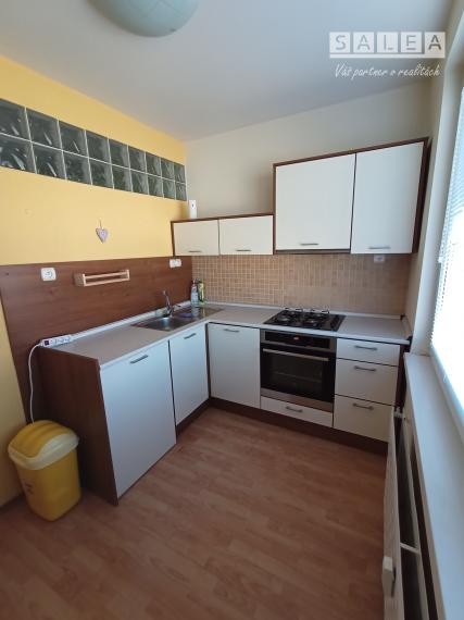 NOVÁ CENA! Priestranný 2,5izbový byt na ulici J. Palárika