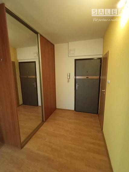 NOVÁ CENA! Priestranný 2,5izbový byt na ulici J. Palárika