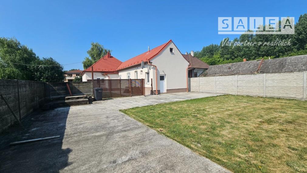 Krásny 4i Rodinný dom 166m2 ,na pozemku 1315m2 Vozokany.