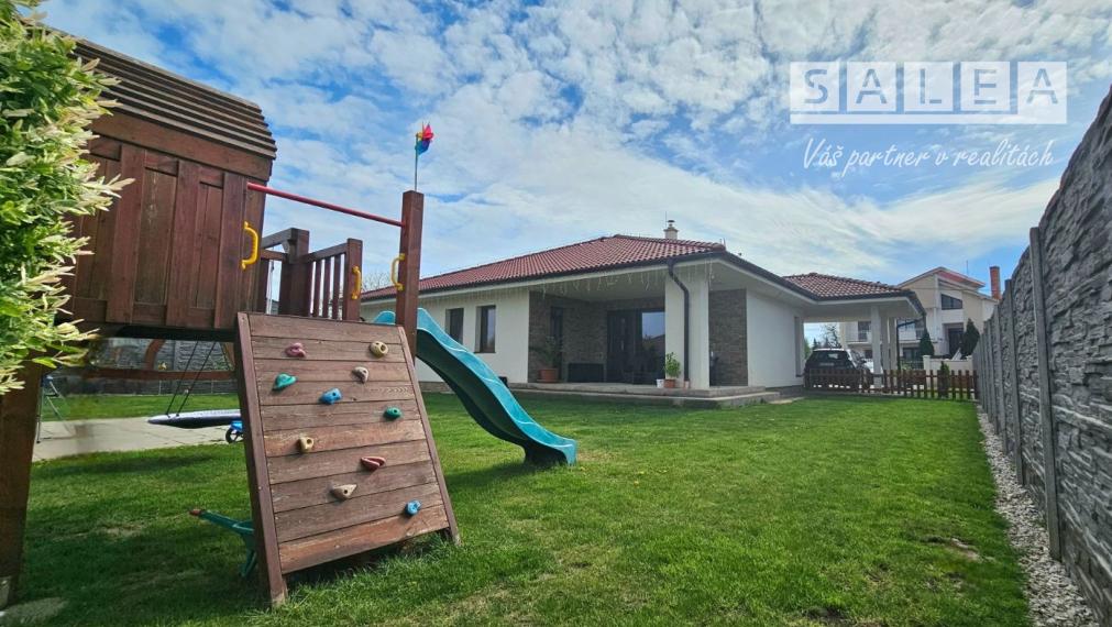 5-izbový Bungalov 226m2 na pozemku 886m2. Kajal