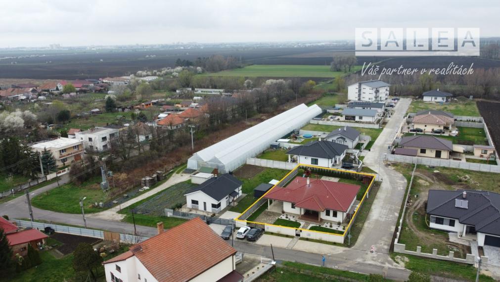 5-izbový Bungalov 226m2 na pozemku 886m2. Kajal