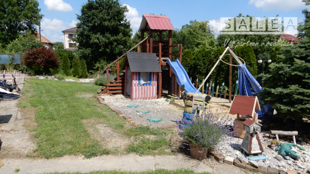 Útulný rodinný dom, 13 m2, garáž, letná kuchyňa, Veľké Ludince, okr. Levice