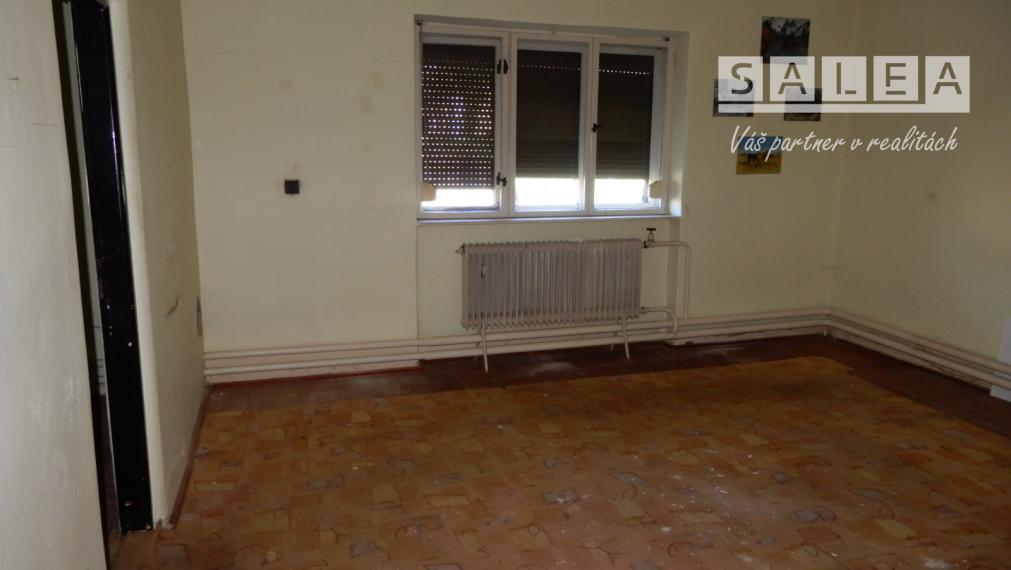 Rodinný dom, garáž, letná kuchyňa, 110 m2, Šahy, okr. Levice